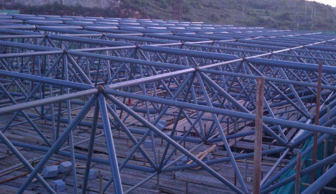 库尔勒概述网架加工公司对网架保温隔热的办法